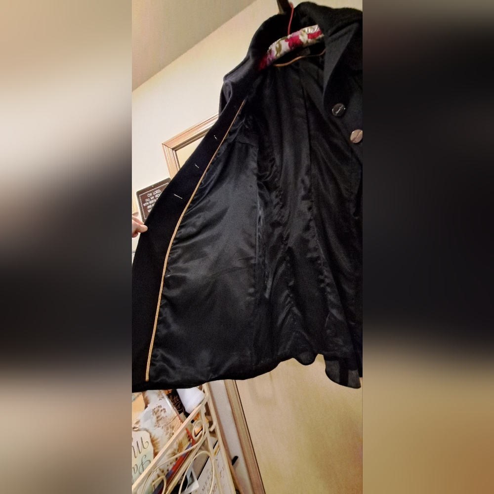 Classic black peacoat. Size 4. Brand Kenneth Cole New York. - Picture 3 of 5